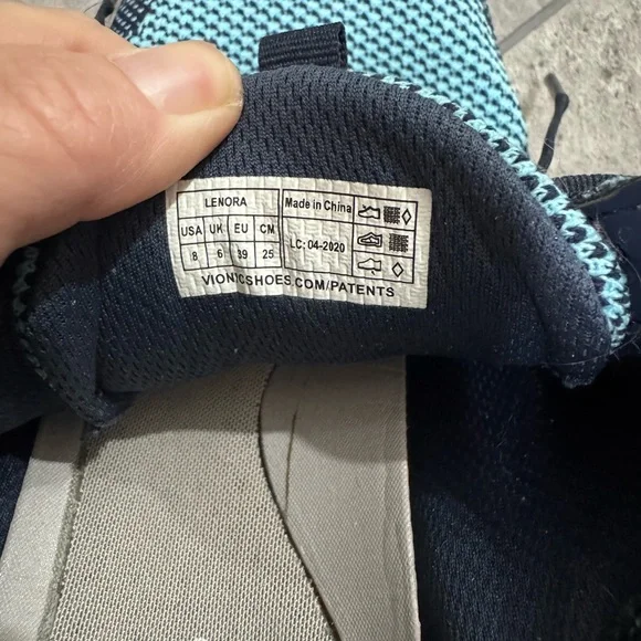 Vivo barefoot Women’s Navy and Aqua Athletic Shoes - Picture 3 of 3